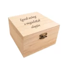 Fa doboz egyedi szöveggel gravírozva 15×15 cm