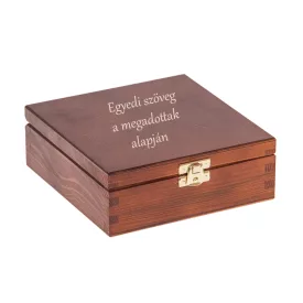 Fa doboz egyedi szöveggel gravírozva 16×16 cm