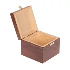 Fa doboz egyedi szöveggel gravírozva 13,5×13,5 cm