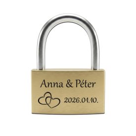 Szerelemlakat névvel és dátummal gravírozva