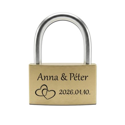 Szerelemlakat névvel és dátummal gravírozva