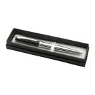 Fém golyóstoll fekete díszítéssel egyedi név gravírozással