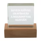 Kis Üvegtrófea bükkfa talppal gravírozás egyedi szöveggel